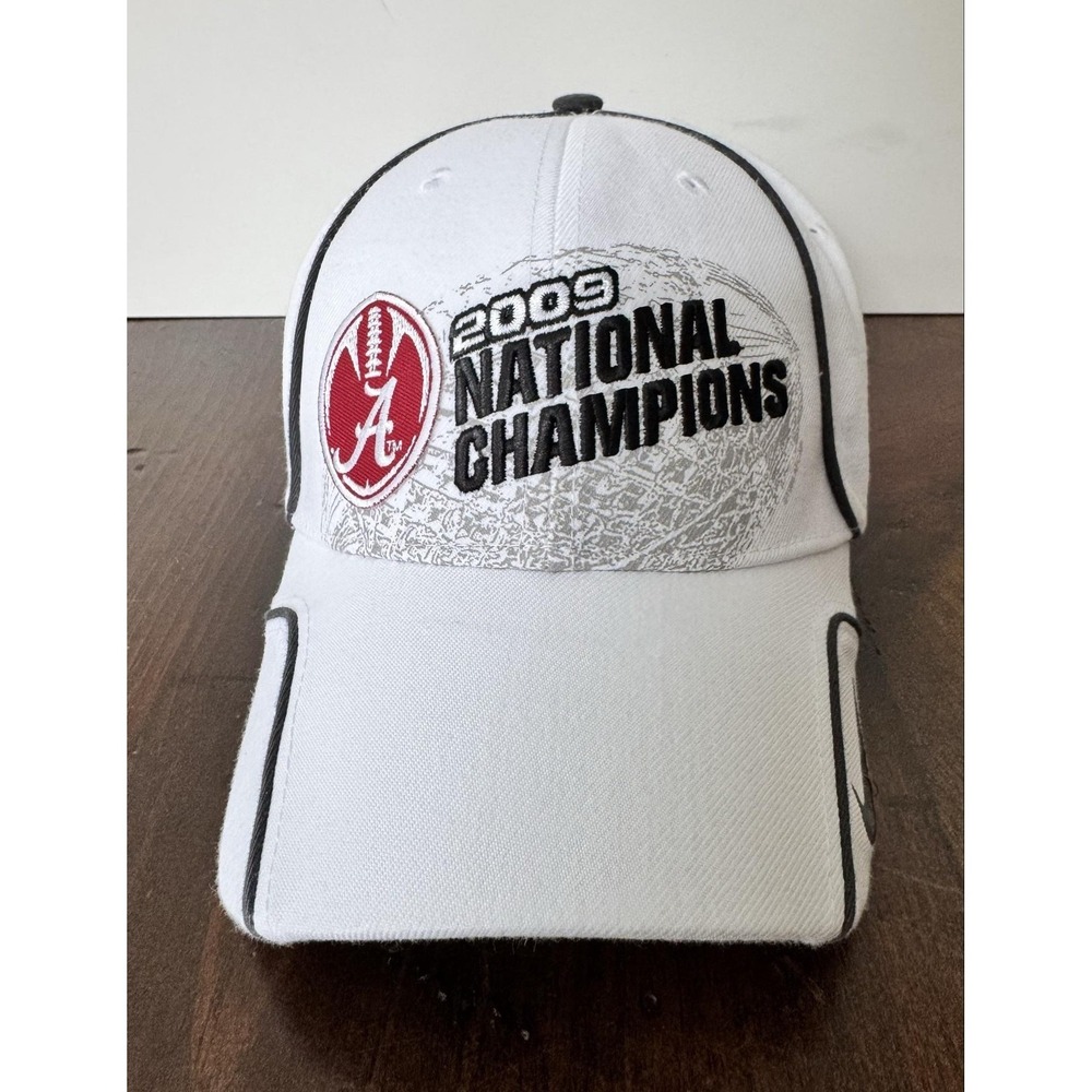 Alabama Crimson Tide Hat Mens One Size White NCAA Football Nike 2009 Champs